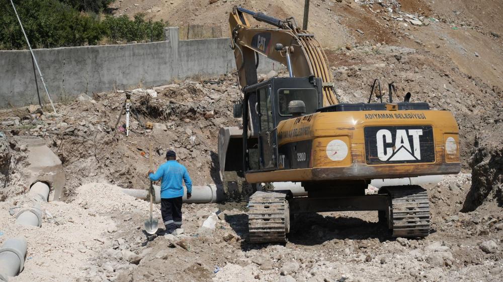 Adıyaman Belediyesi'nden Altyapı Atağı: Deprem Sonrası Hasarlı Bölgelerde Yenileme Çalışmaları Başladı.