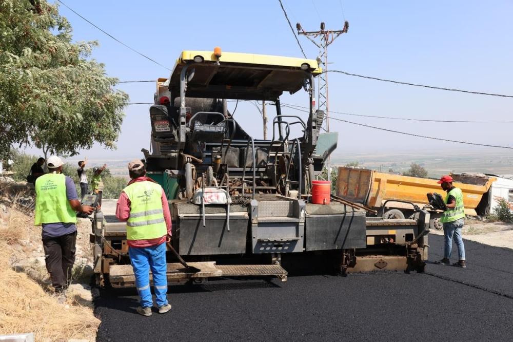 Hatay Büyükşehir Belediyesi Yol Seferberliğini Sürdürüyor: Atatürk Caddesi Asfaltlandı