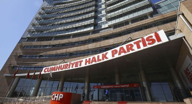 CHP’den Kurultay Çağrısına Yanıt: “Kişisel İkbal İçin Yapay Gündem Yaratma Çabalarına Prim Vermeyeceğiz”