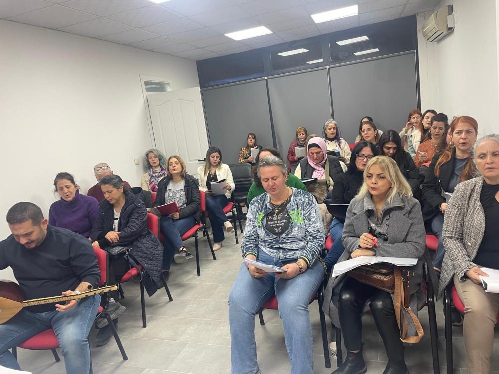 Depremde Yakınlarını Kaybeden Kadınlardan Mozaik Korosu: “Ağıt Sesleri”