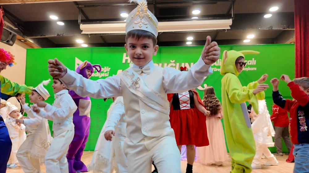 Yüreğir Belediyesi'nden Sosyal Belediyecilik Örneği: Toplu Sünnet Şöleni