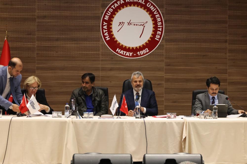 Hatay Büyükşehir Meclisi’nden Bakan Kurum’a Fahri Hemşehrilik Unvanı