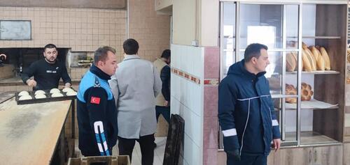 ZABITA EKİPLERİ, GELİBOLU’DA EKMEK GRAMAJLARINI DENETLEMEYE BAŞLADI