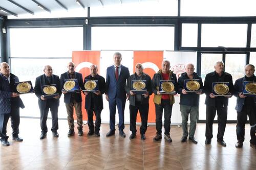 BİNGÖL VALİSİ AHMET HAMDİ USTA, EMEKLİ İŞÇİLERLE BULUŞTU