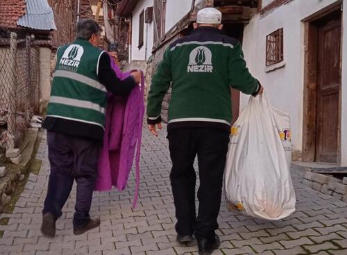 BEYPAZARI’NDA RAMAZAN DAYANIŞMASI: NEZİR DERNEĞİ GIDA DAĞITIMINA BAŞLADI