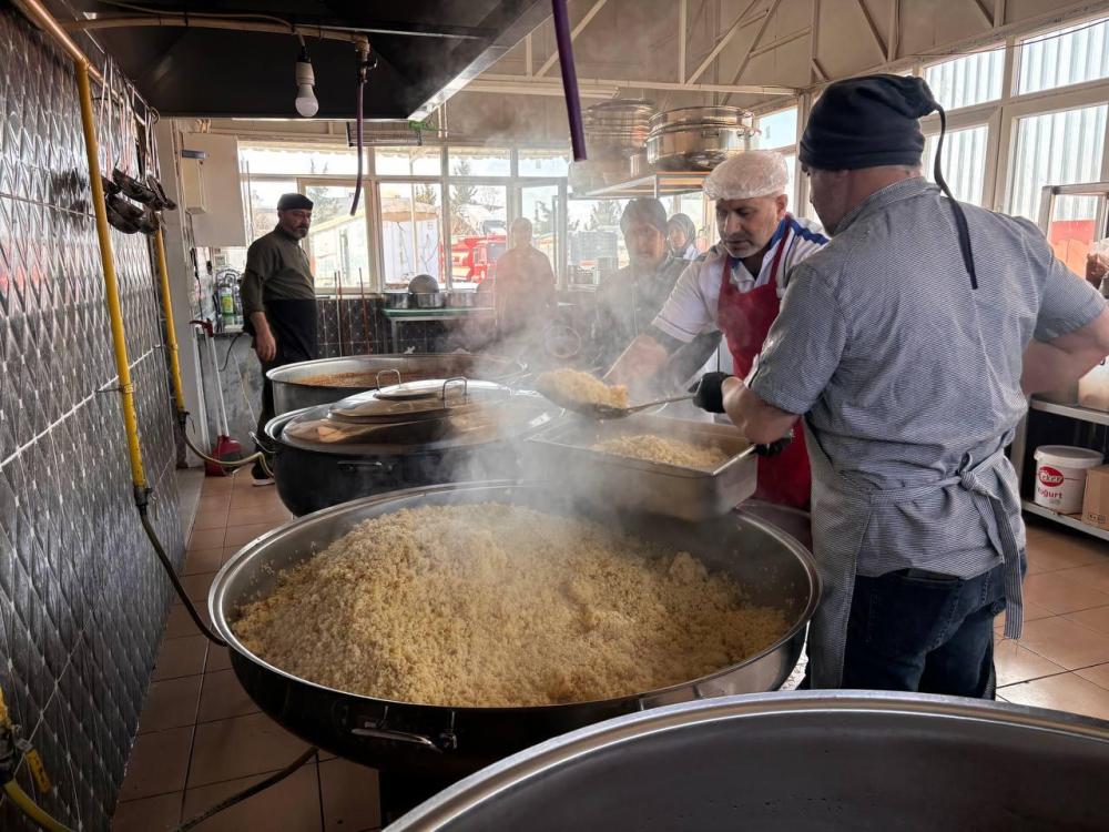BAŞKAN TUTDERE: “RAMAZAN’DA DAYANIŞMAYI BÜYÜTÜYORUZ”