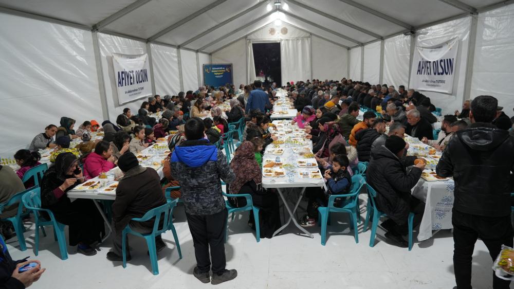 ADIYAMAN BELEDİYESİ İFTAR ÇADIRI RAMAZAN’IN İLK GÜNÜNDE KAPILARINI AÇTI