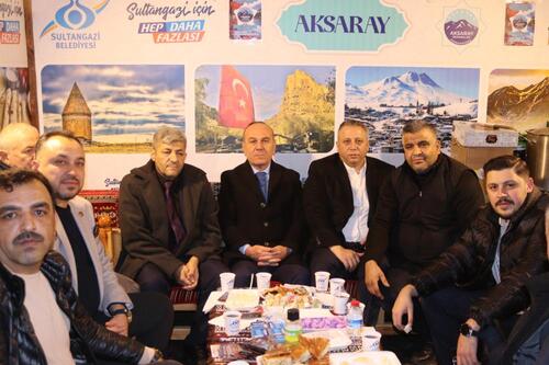 SULTANGAZİ KAYMAKAMI VE EMNİYET MÜDÜRÜ RAMAZAN ETKİNLİK ÇADIRINDA VATANDAŞLARLA BULUŞTU