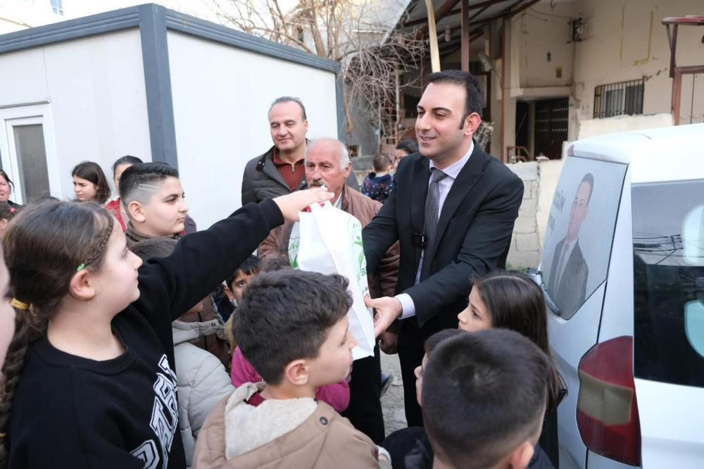 DEFNE BELEDİYESİ’NDEN ORHANLI’DAKİ ÇOCUKLARA ANLAMLI DESTEK