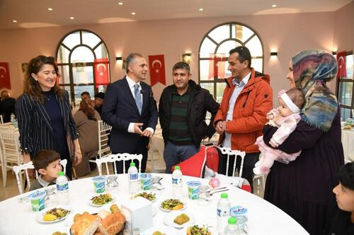 OSMANİYE BELEDİYE BAŞKANI İBRAHİM ÇENET, ŞEHİT AİLELERİ VE GAZİLERLE İFTARDA BULUŞTU