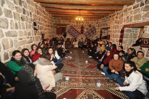 Çukurca’da Kadınlar Günü Coşkusu: Eğlence ve Dayanışma Bir Arada