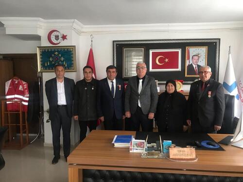 OSMANİYE ŞEHİT VE GAZİLER DERNEĞİ’NDEN HACI AKKOYUNLU’YA ANLAMLI TEŞEKKÜR