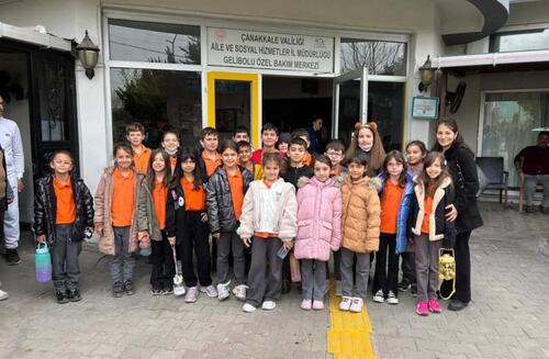 75. YIL CUMHURİYET İLKOKULU’NDAN GELİBOLU ÖZEL BAKIM MERKEZİ’NE ANLAMLI ZİYARET