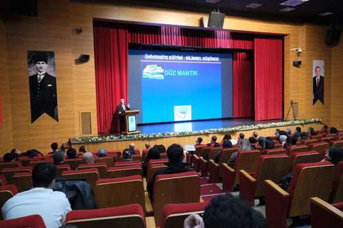 RTEÜ’de “Türkiye’de Bilim ve Araştırmaların Geleceği” Konulu Söyleşi Düzenlendi