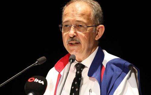 PROF. DR. DAĞLI: “23 NİSAN, TÜRK MİLLETİ’NİN İRADESİNİN SEMBOLÜDÜR”