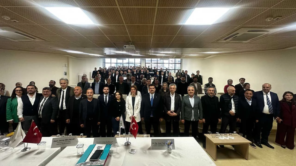 RİZE'DE LOJİSTİK ZİRVESİ: İYİDERE LİMANI'NIN HUKUKİ VE TİCARİ BOYUTU MASAYA YATIRILDI