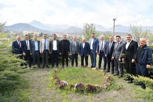 BAŞKAN BÜYÜKKILIÇ'TAN HACILAR'A ZİYARET: YENİ HİZMET BİNASI VE PROJE DEĞERLENDİRMESİ