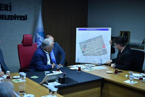 BAŞKAN BÜYÜKKILIÇ’A YAZILIMI TAMAMLANAN 