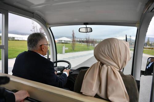 BAŞKAN BÜYÜKKILIÇ, MUTFAĞIN MAHARETLİ ELLERİ KADINLARLA KAYSERİ MUTFAĞI’NDA BULUŞTU