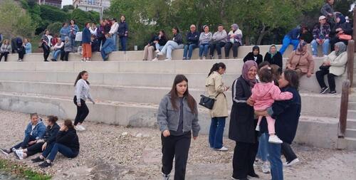 GELİBOLU'DA HIDRELLEZ COŞKUSU: TAŞLARDAN DİLEKLER YÜKSELDİ, ATEŞLER UMUTLA ATLANDI