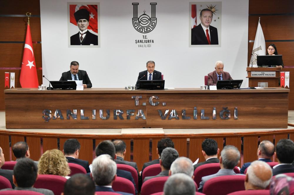 Şanlıurfa'da Sahipsiz Hayvanlar İçin Acil Eylem Planı: Vali Şıldak Başkanlığında Kritik Toplantı