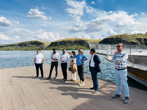 KAYMAKAM PARTAL, KIZILİN MERİNOS İSKELE'DEKİ RESTORAN PROJESİNİ YERİNDE İNCELEDİ