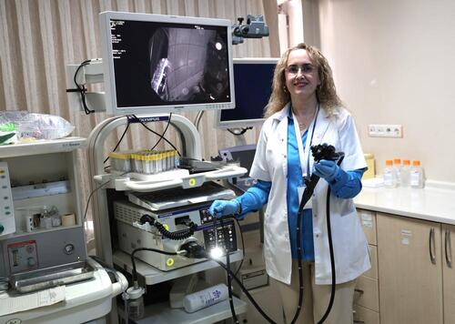 ERÜ GASTROENTEROLOJİ KLİNİĞİ'NE ERCİYES ANADOLU HOLDİNG'DEN ÖNEMLİ ENDOSKOPİ CİHAZI BAĞIŞI