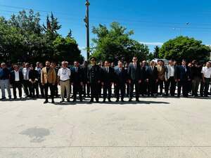 BESNİ KAYMAKAMI ÇAĞLAR PARTAL, 19 MAYIS ÇELENK SUNMA TÖRENİNE KATILDI