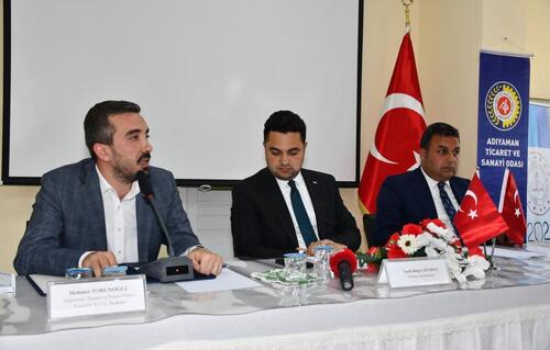 GÖLBAŞI’NIN YENİDEN YAPILANMASI İÇİN İSTİŞARE TOPLANTISI DÜZENLENDİ