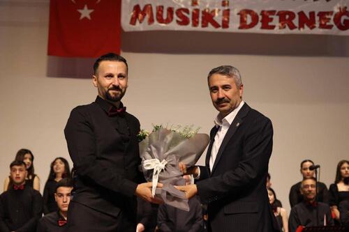 GENÇLİK HAFTASINDA TÜRK HALK MÜZİĞİ RÜZGÂRI ESTİ