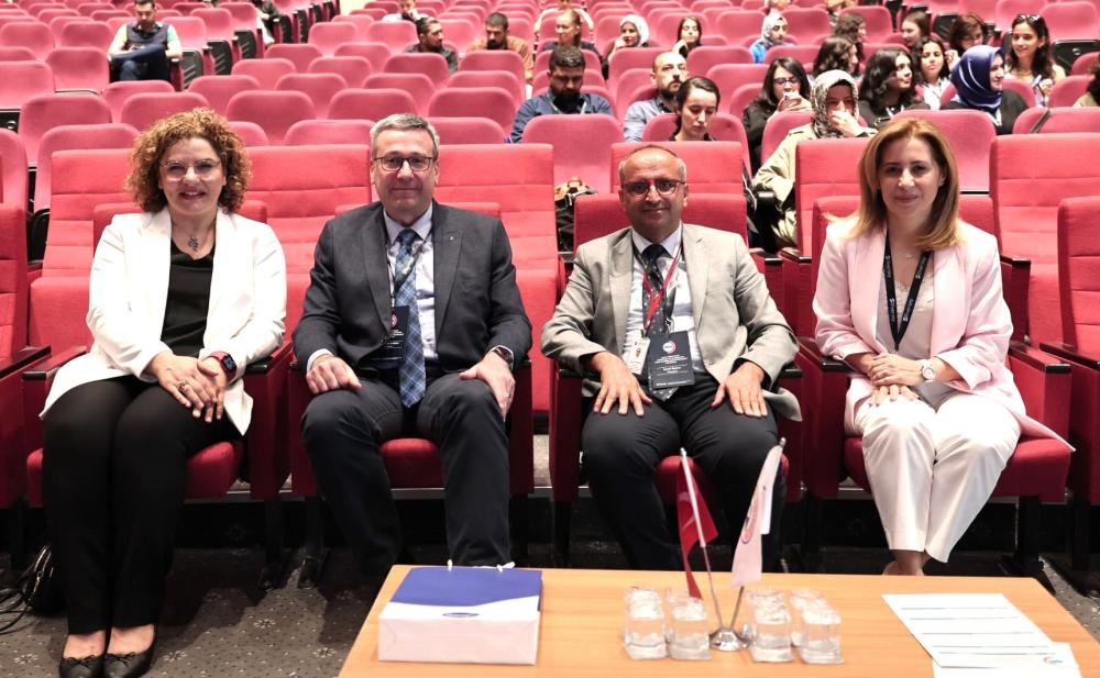 ERÜ’DE, “TEMİZ ELLERDEN TEMİZ HASTANELERE” SEMPOZYUMU GERÇEKLEŞTİRİLDİ