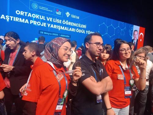 Adıyaman TOBB Kız Anadolu İmam Hatip Lisesi’nden TÜBİTAK’ta Büyük Başarı: Türkiye 2.liği Kazandılar