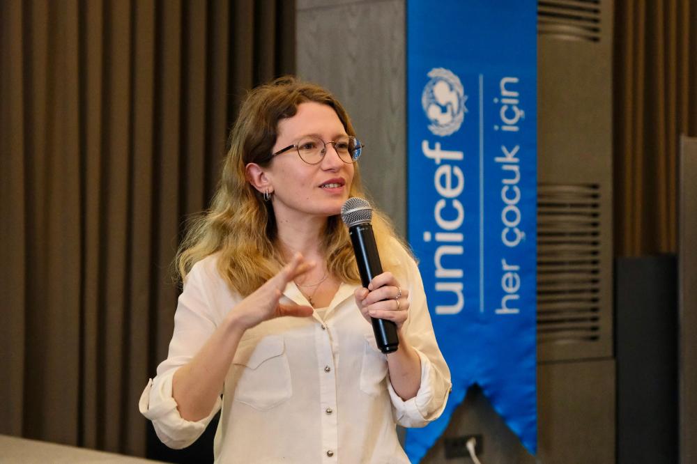 ÇOCUK ODAKLI AFET RİSK AZALTIMI ÇALIŞTAYI YAPILDI