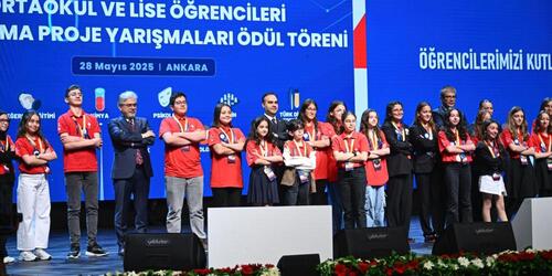 TÜRKİYE'NİN BİLİM YILDIZLARI ANKARA'DA ÖDÜLLERİNİ ALDI