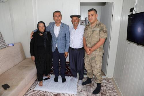 ŞEHİT AİLELERİ VE GAZİLERE BAYRAM ZİYARETİ