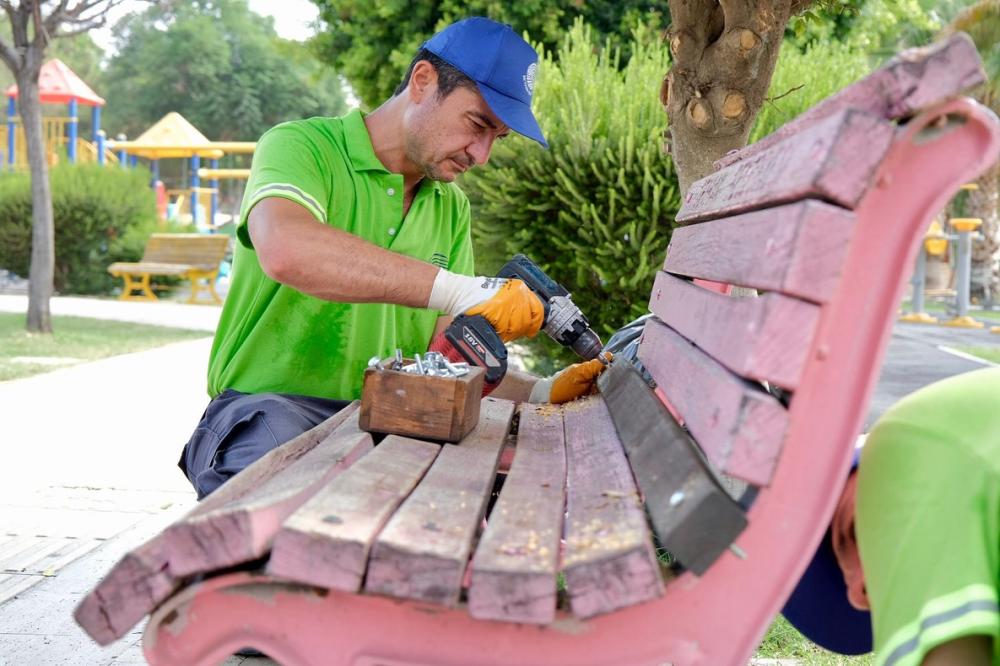 Seyhan Belediyesi, Engelsiz Park Kompleksi'ni Yeniliyor